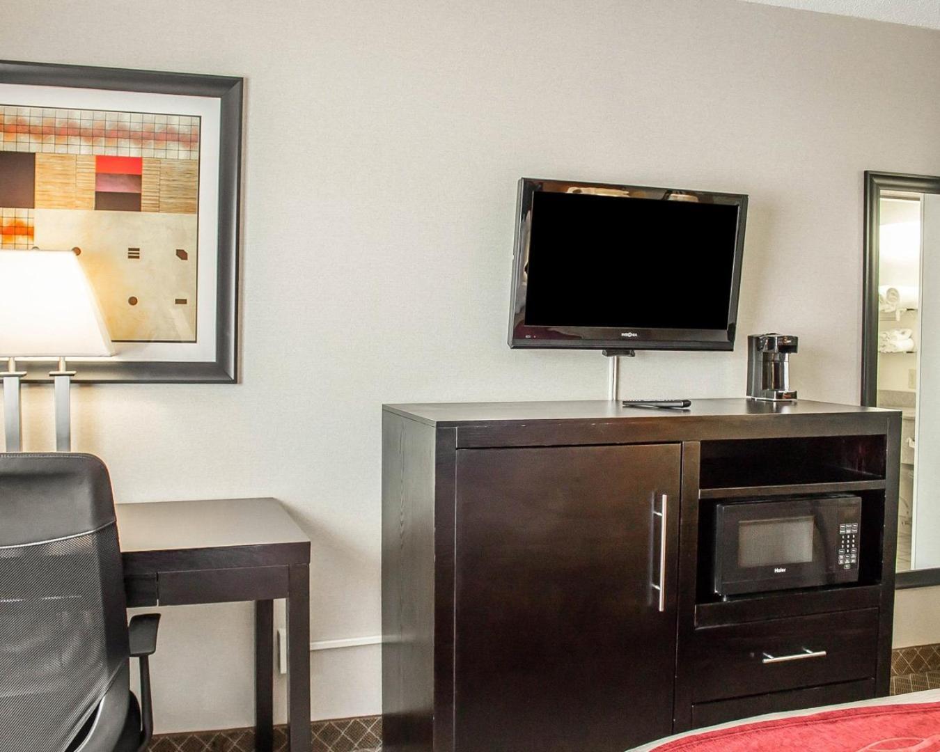 Norwood Inn & Suites Колумбус Екстер'єр фото